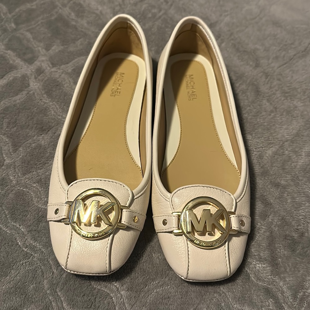 Host Pick 🎉 Michael Kors Fulton Cream NEW